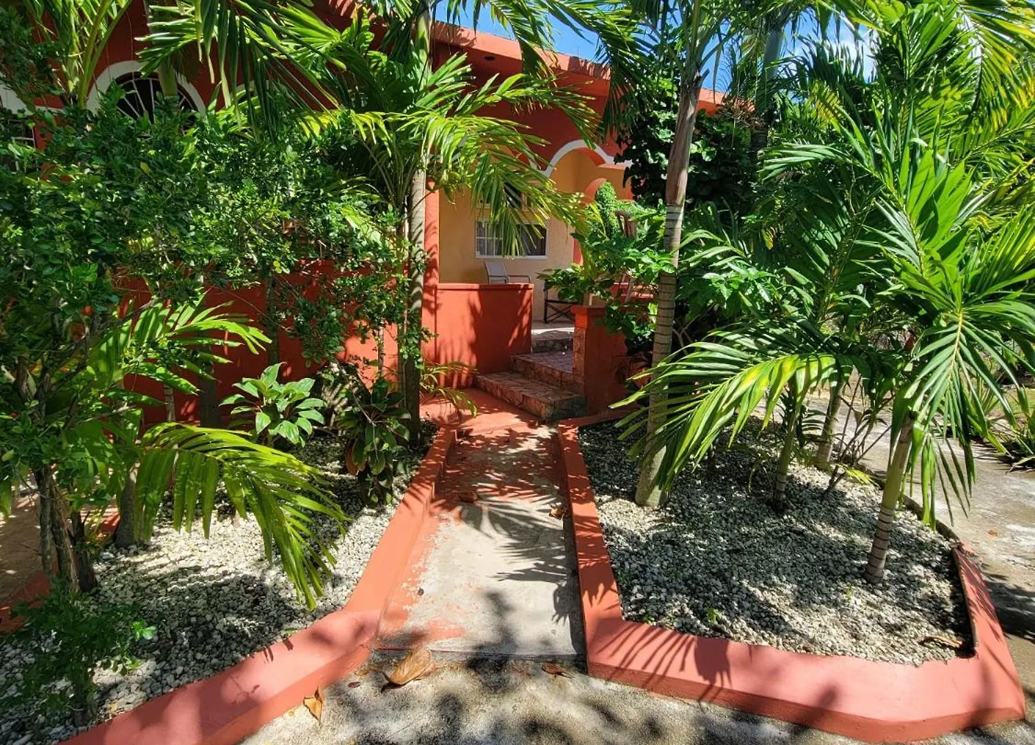 Birdnest Villa Kingswood